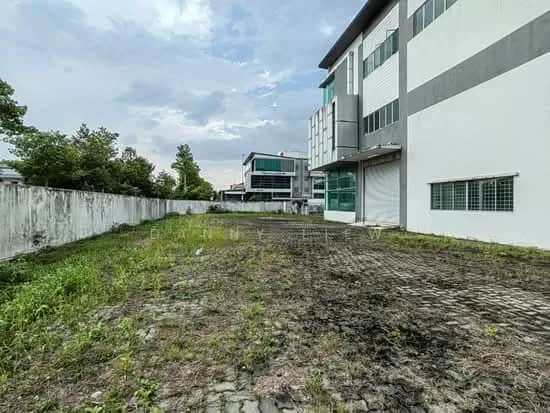 3-Storey Factory with Mezzanine For Rent @ Hicom Glenmarie 2