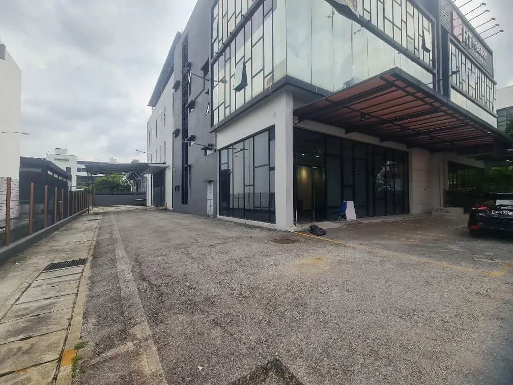 3 Storey Semi-D Factory Facing Main Road For Rent @ Temasya Glenmarie 2
