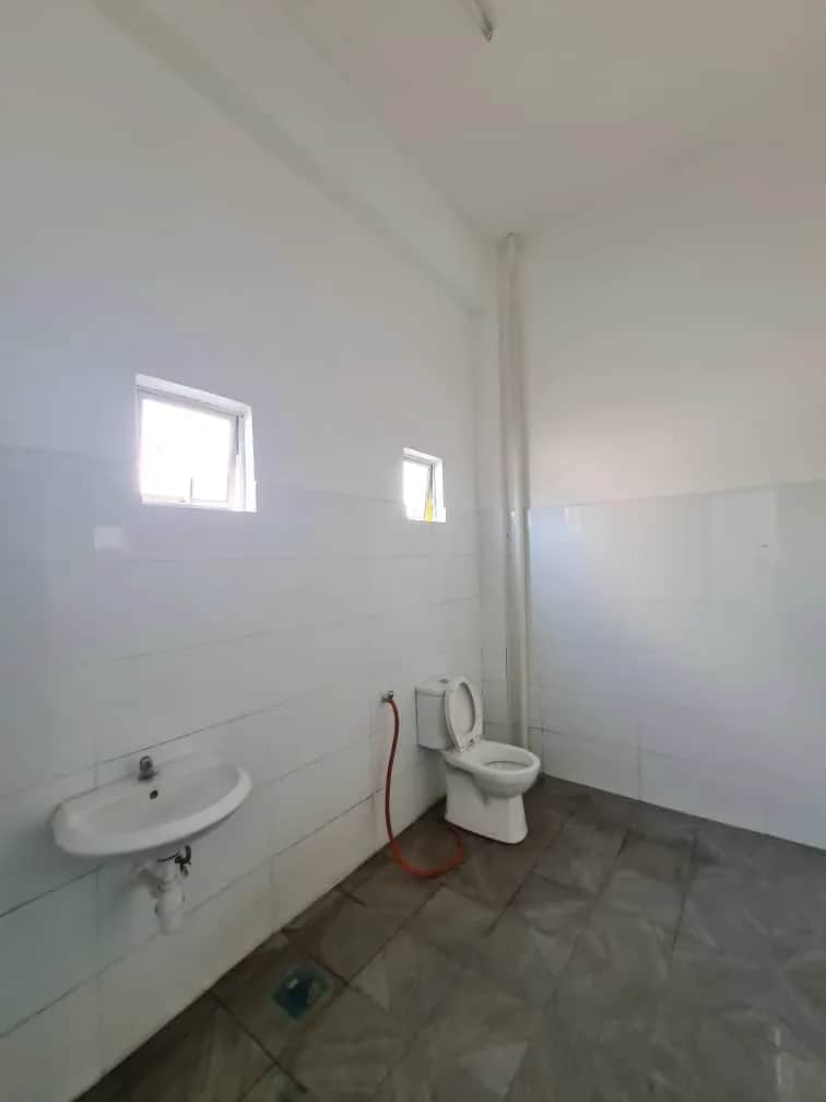 LOGISTICS WAREHOUSE FOR RENT AT JALAN SUNAGI CHANDONG 21/KS11 2
