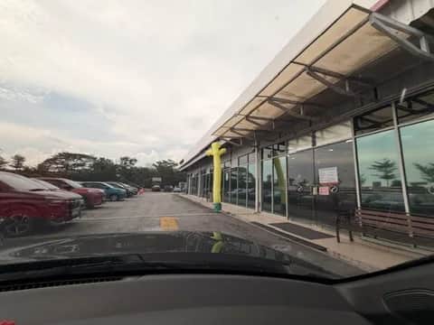 Car Showroom & Service Centre for Rent in Kota Warisan, Sepang 10