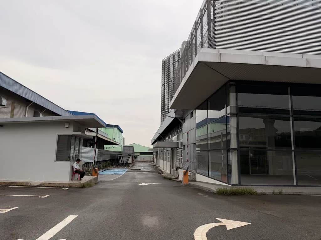 Premium 3-Storey Showroom for Rent in Bandar Kinrara Industrial Park, Puchong 9