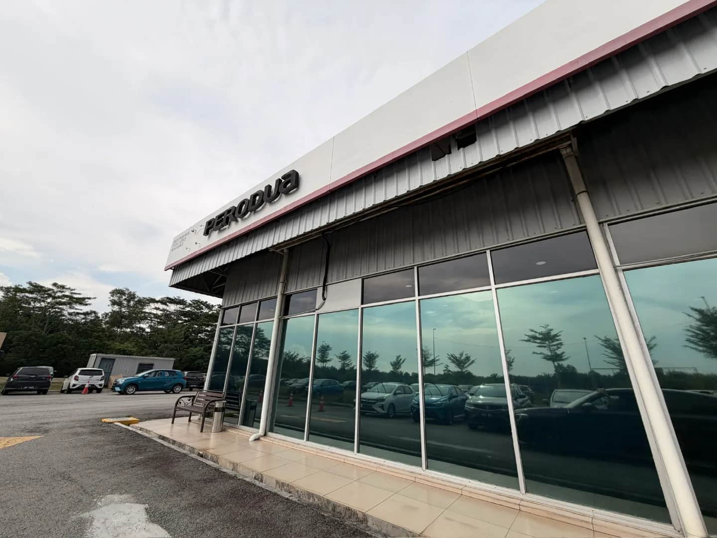 Car Showroom & Service Centre for Rent in Kota Warisan, Sepang 11