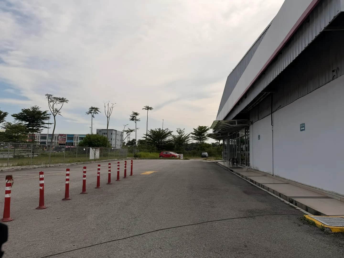 Car Showroom & Service Centre for Rent in Kota Warisan, Sepang 19