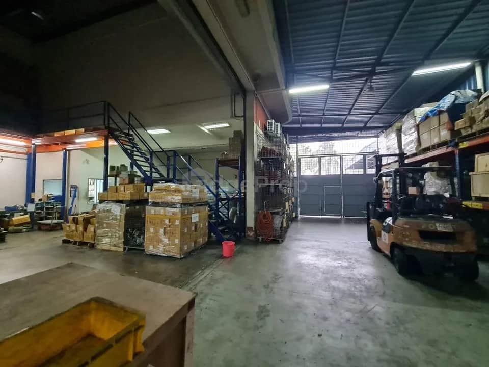 2-Storey Semi-D Factory For Rent @ Glenmarie 6