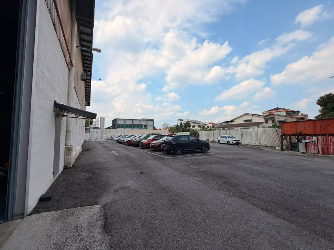 FACTORY / INDUSTRIAL SPACE FOR RENT @ SEKSYEN 51A 1