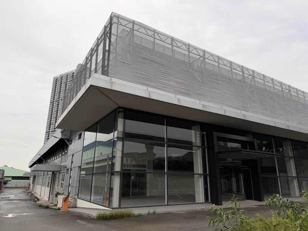 Premium 3-Storey Showroom for Rent in Bandar Kinrara Industrial Park, Puchong 8