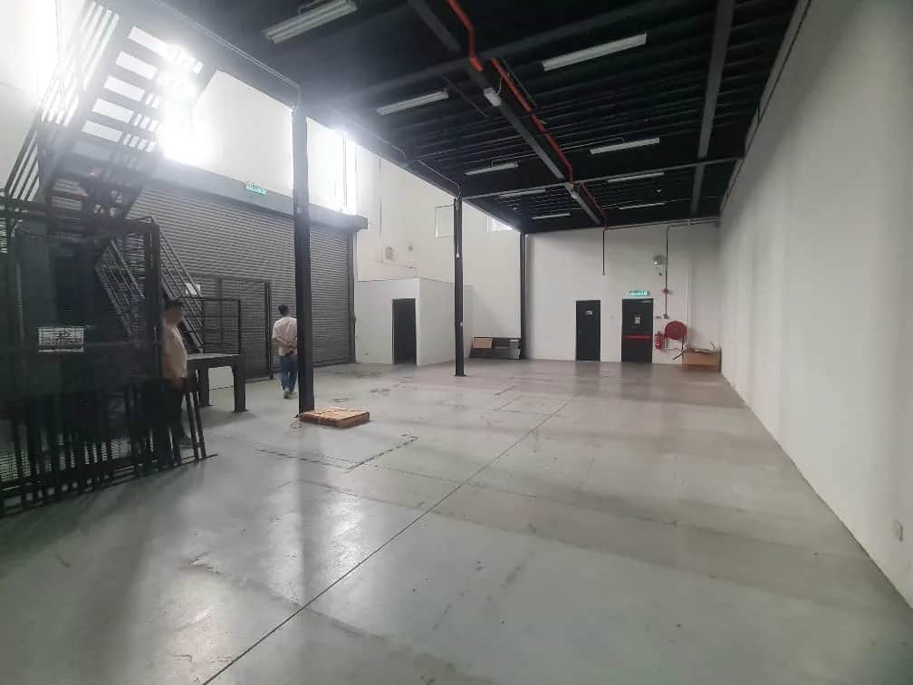 3 Storey Semi-D Factory Facing Main Road For Rent @ Temasya Glenmarie 3