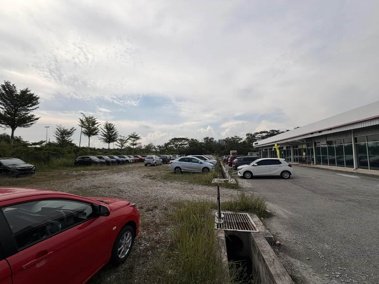 Car Showroom & Service Centre for Rent in Kota Warisan, Sepang 8