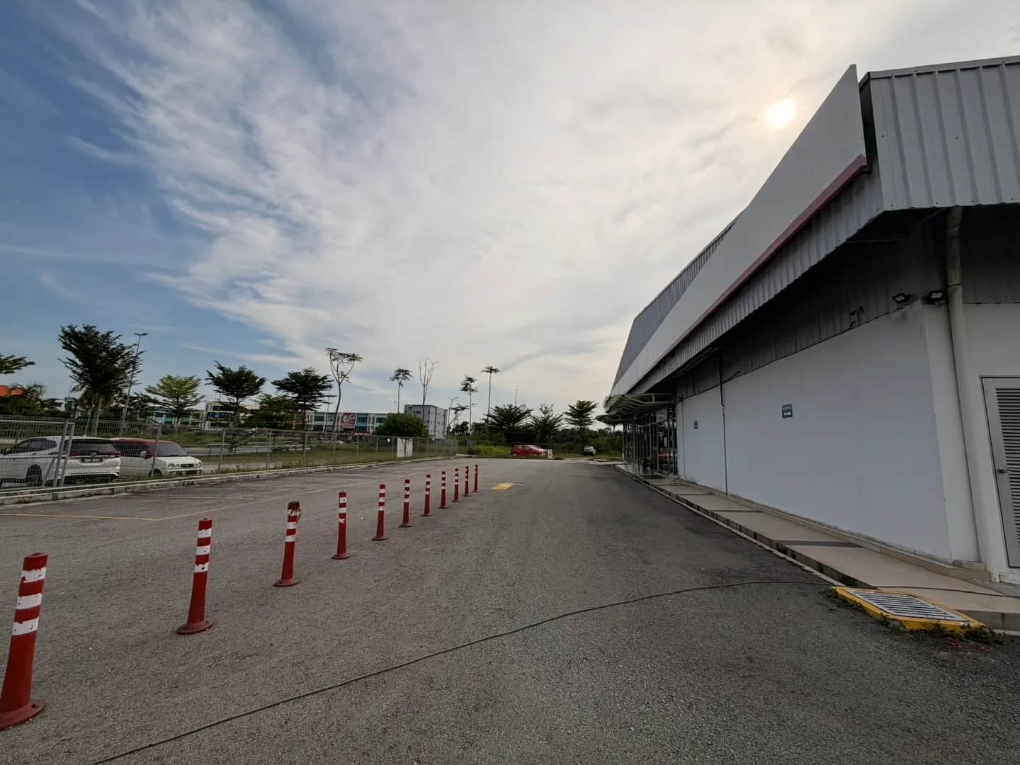 Car Showroom & Service Centre for Rent in Kota Warisan, Sepang 20