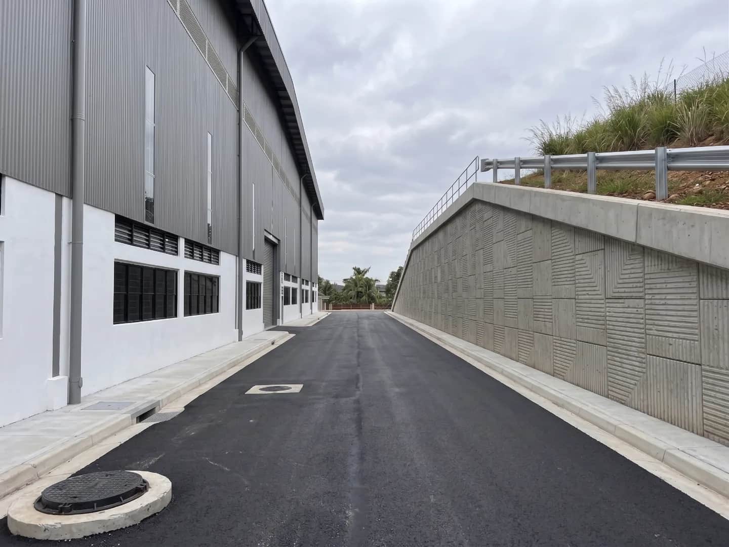 Semi-Detached Factory for Rent in Puchong (600A Power, Main Road, New Build) 8