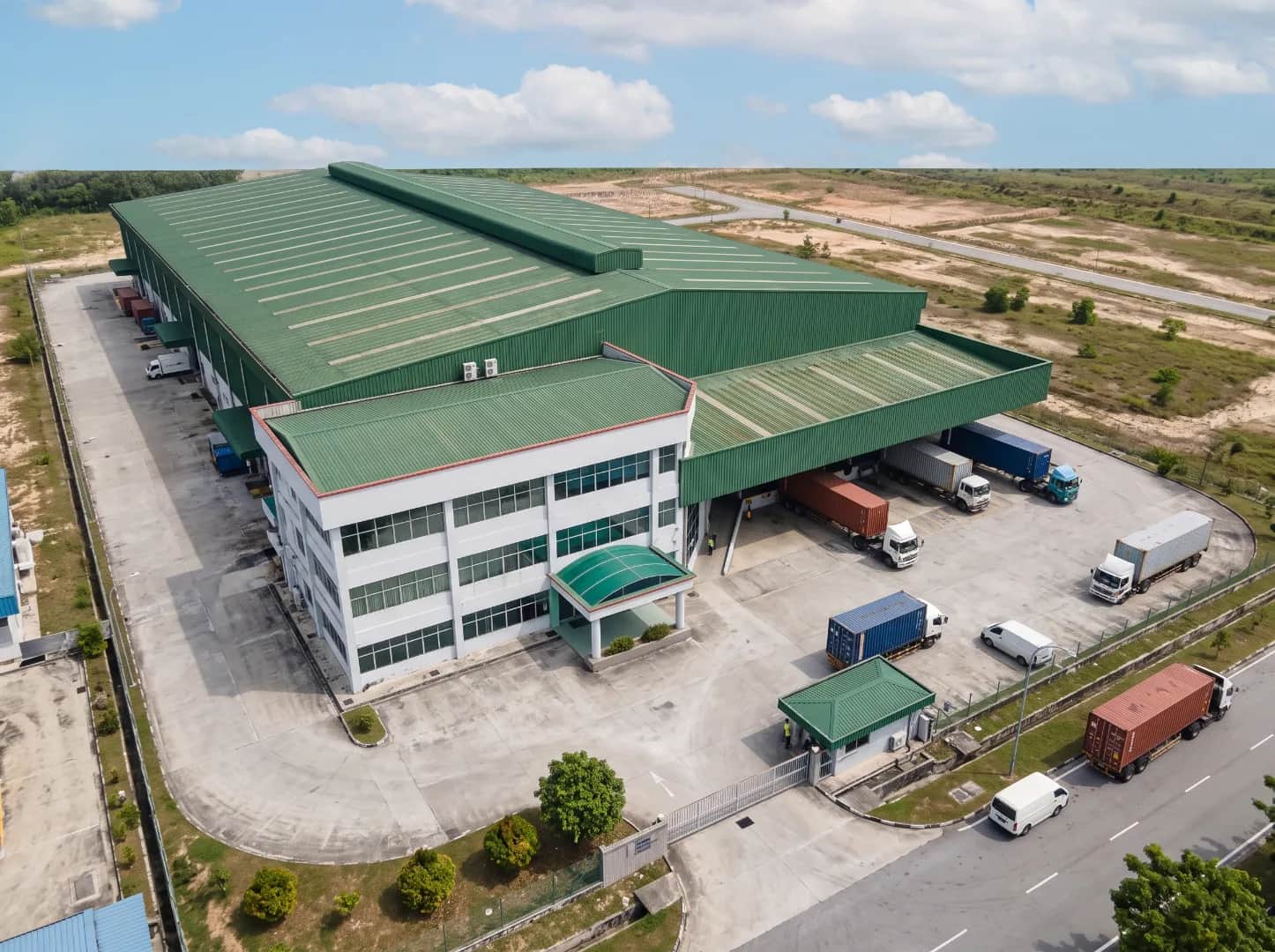 Detached Warehouse for Rent in Section 23, Shah Alam – 156,060 sq ft, 22 Loading Bays 4