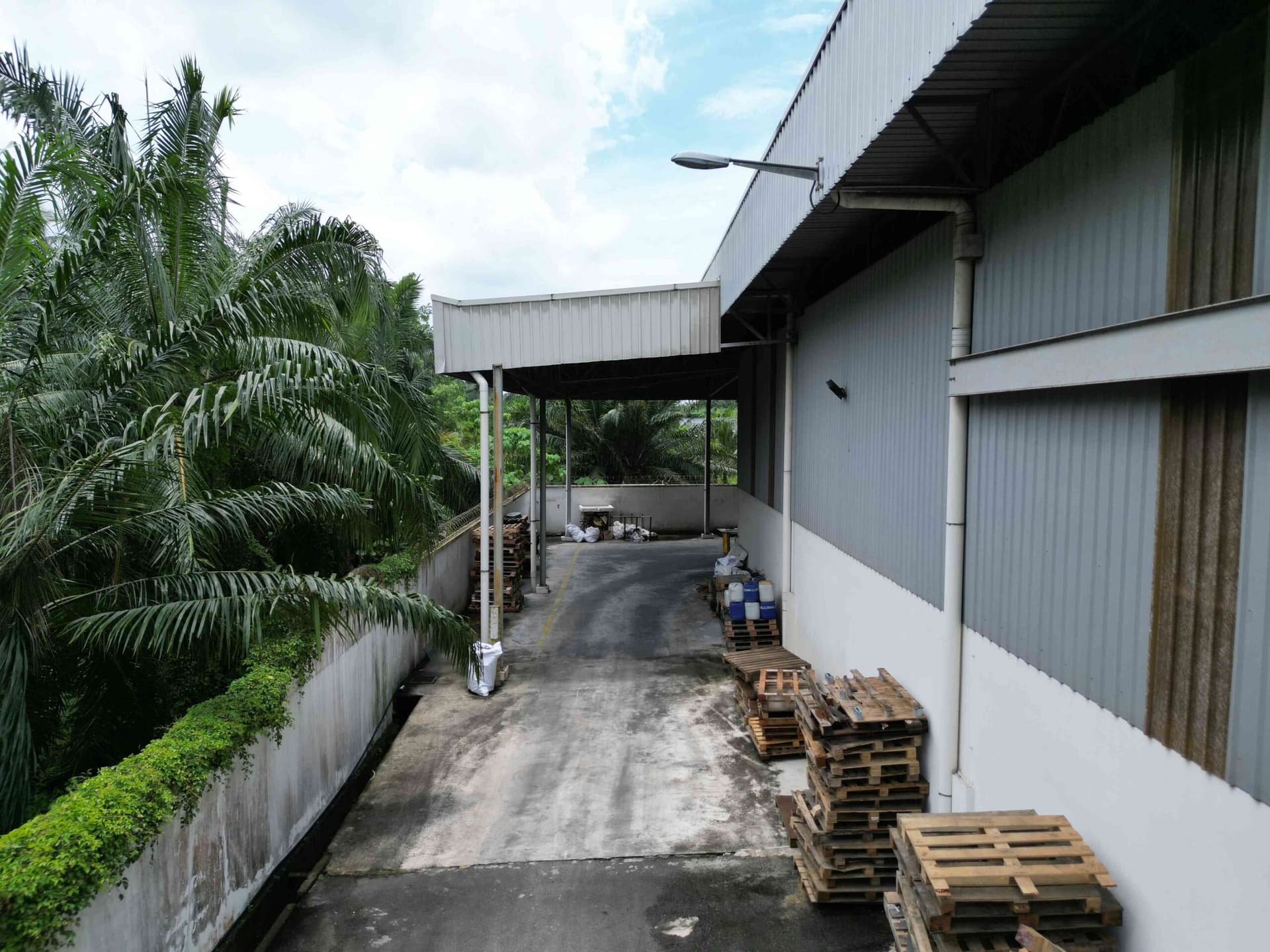 Warehouse for Rent in Telok Gong, Klang (93,084 sqft, Racking Ready) - 1