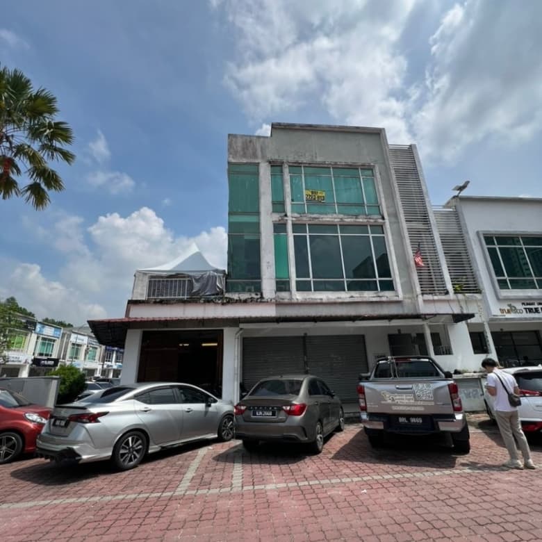 Corner Lot Workshop for Rent in Taman Equine, Seri Kembangan - 1