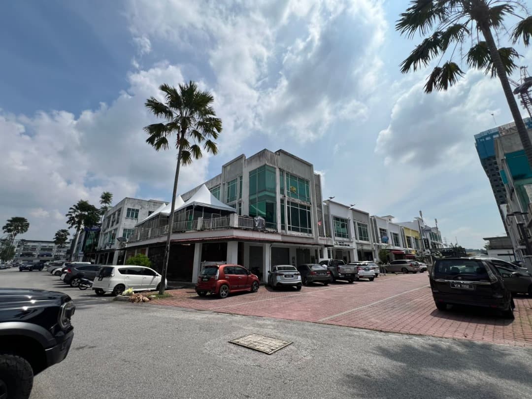 Car Workshop for Rent in Taman Equine, Seri Kembangan, Selangor - 1