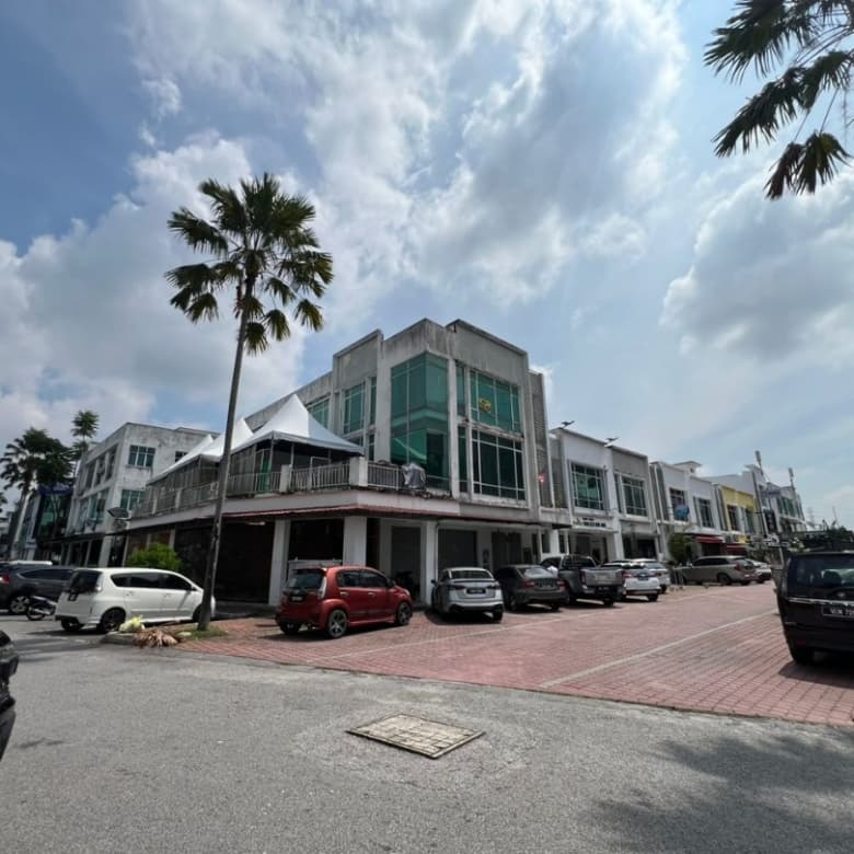 Corner Lot Workshop for Rent in Taman Equine, Seri Kembangan - 6