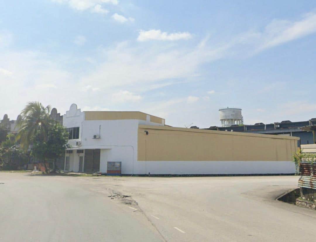 1.5 Storey Link Terrace Factory for Sale in Balakong, Selangor 1