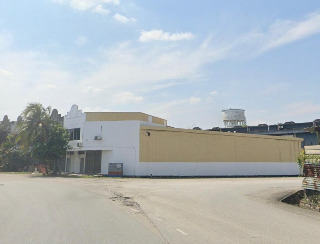 1.5 Storey Link Terrace Factory for Sale in Balakong, Selangor - 1