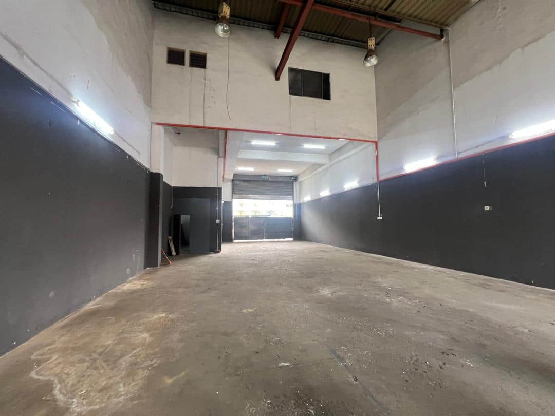 1.5 Storey Link Terrace Factory for Sale in Balakong, Selangor 3