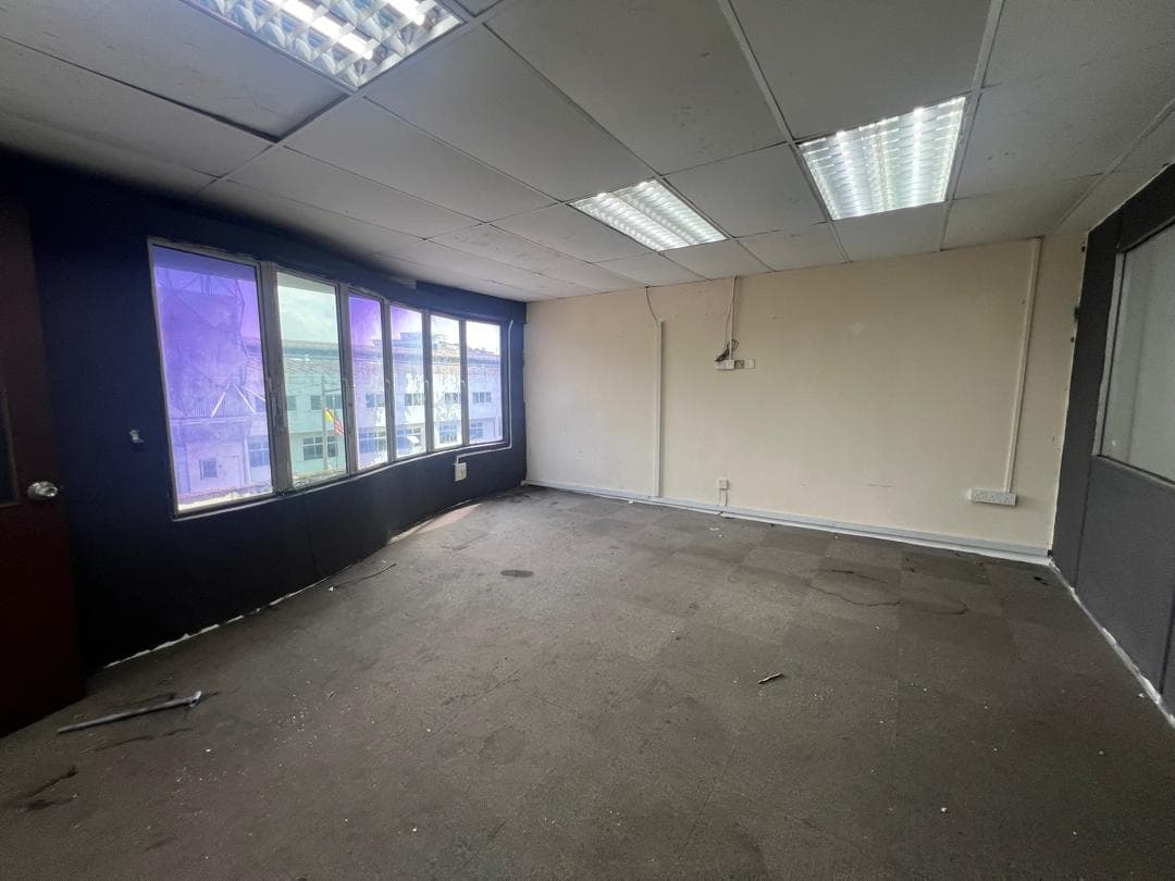 1.5 Storey Link Terrace Factory for Sale in Balakong, Selangor - 6