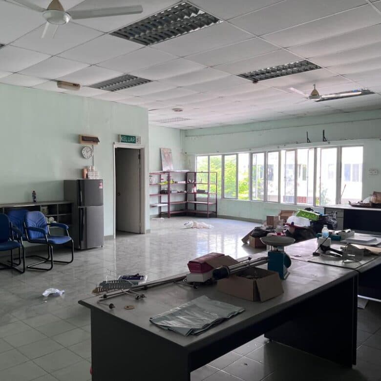 Terrace Factory for Sale in Taman Perindustrian Selesa Jaya, Balakong - 6