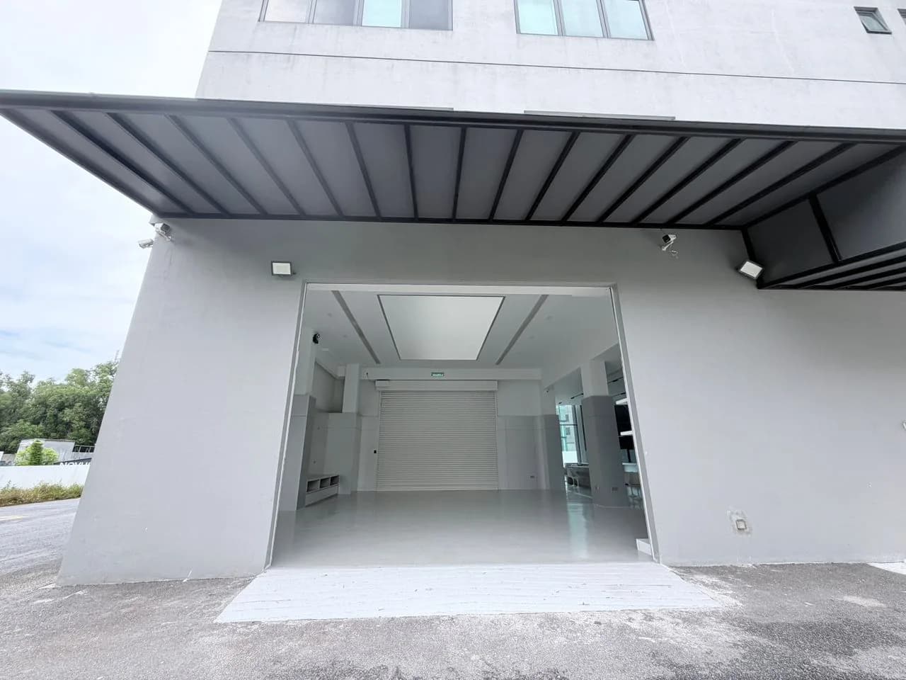 Corner Lot Semi-Detached Factory for Rent in Glenmarie - 13