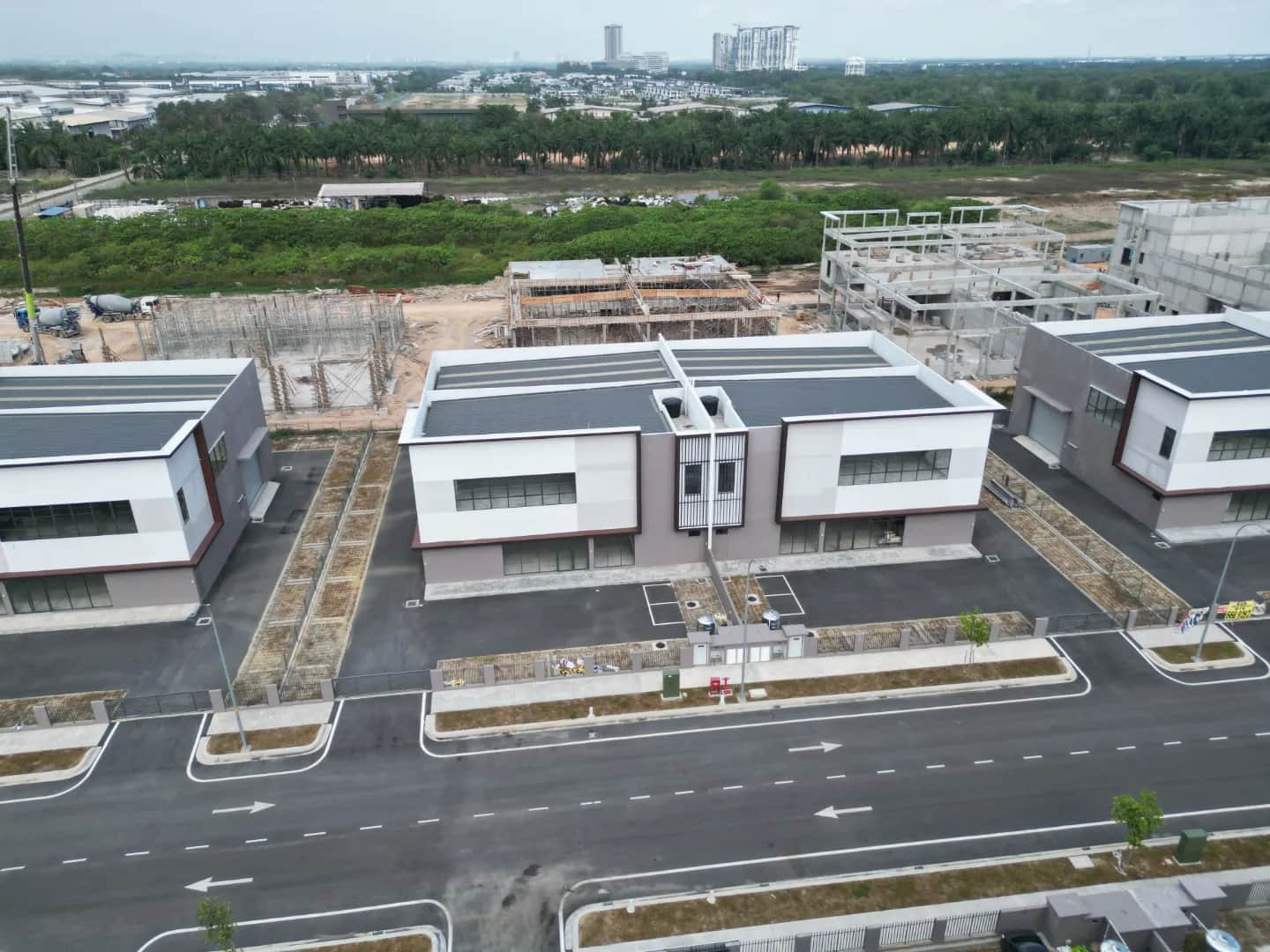 Semi-Detached Factory for Sale in Klang (Freehold, 27.5ft Ceiling, Gated, New Launch) 8