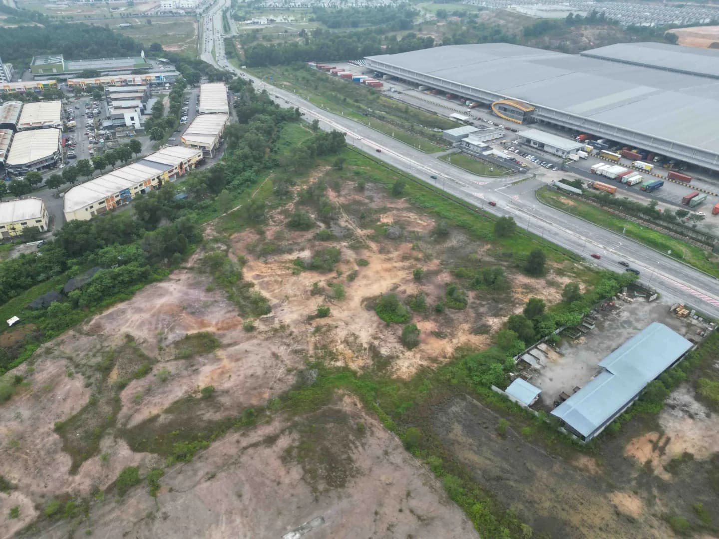 Commercial Land for Sale in Puncak Alam — 6 acres - 2