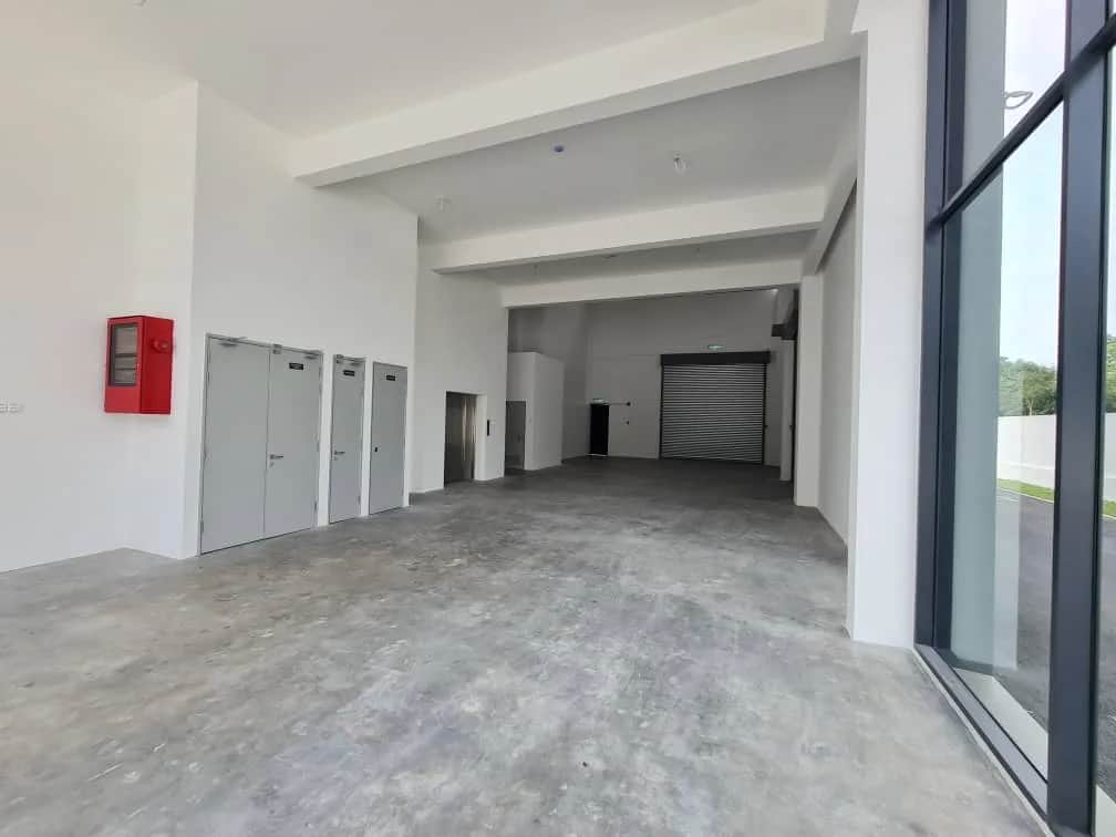 4.5 Storey Semi D Factory Corner For Rent @ Novus Business Park 4