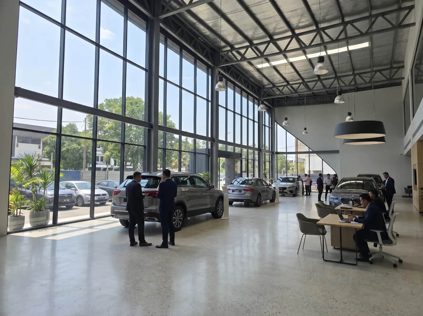 Brand New Showroom for Rent in Chan Sow Lin, KL — 32,000 sq ft | Newly Built 1