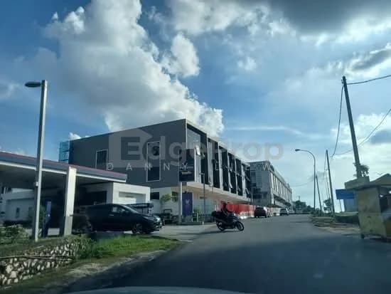Corner Shop Facing Main Road facing Subang jaya, SS15, SS16, SS17 1