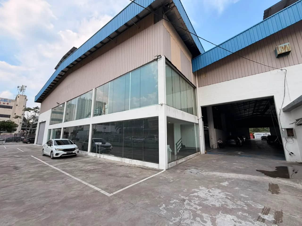 Taman Kepong @ Kuang Bulan | EXISTING HONDA SHOWROOM FOR SALE 1
