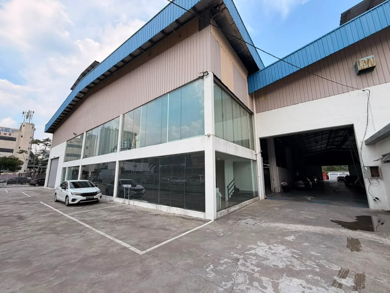Taman Kepong @ Kuang Bulan | EXISTING HONDA SHOWROOM FOR SALE 1
