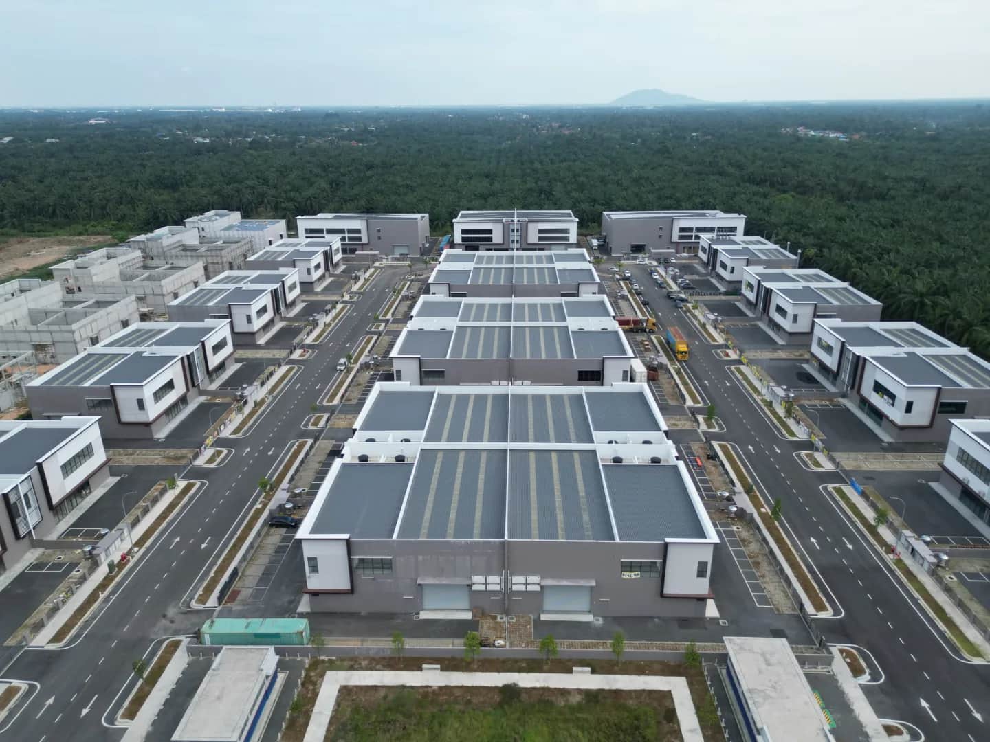 Semi-Detached Factory for Sale in Klang (Freehold, 27.5ft Ceiling, Gated, New Launch) 7