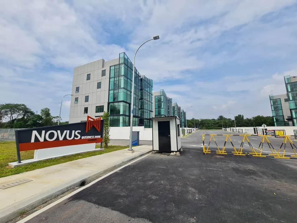 4.5 Storey Semi D Factory Corner For Rent @ Novus Business Park 1