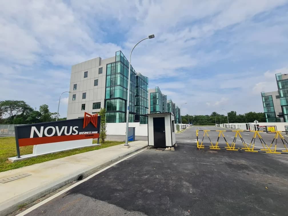 4.5 Storey Semi D Factory Corner For Rent @ Novus Business Park 1