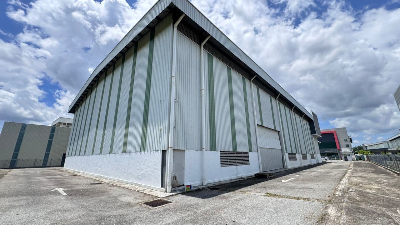 Detached Factory for Sale @ Taman Perindustrian Putra - 10