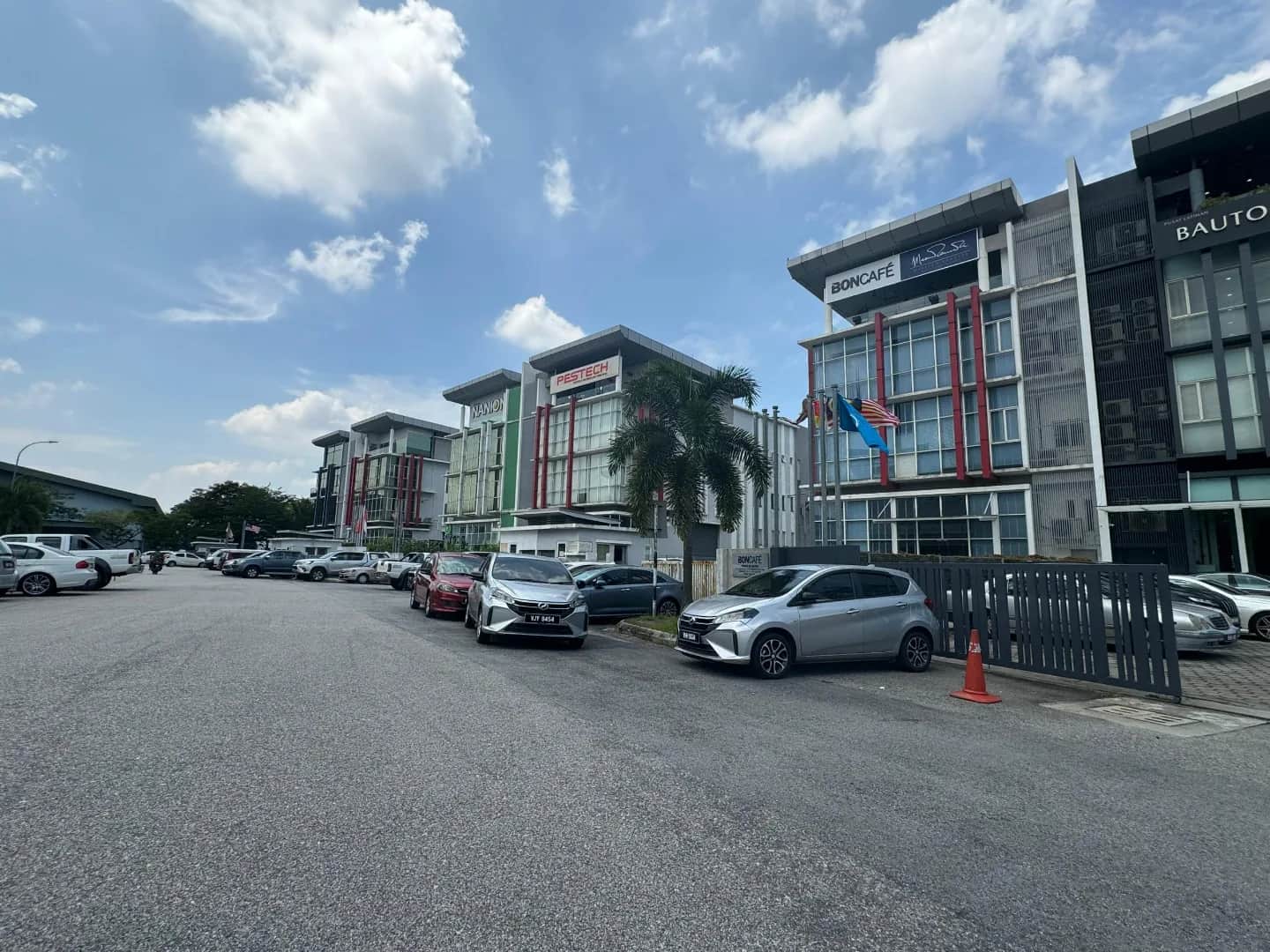 3 Storey Semi-D Factory For Rent @ Temasya , Glenmarie Shah Alam 1