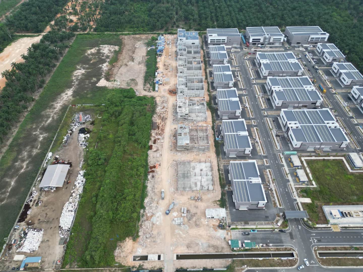 Semi-Detached Factory for Sale in Klang (Freehold, 27.5ft Ceiling, Gated, New Launch) 5