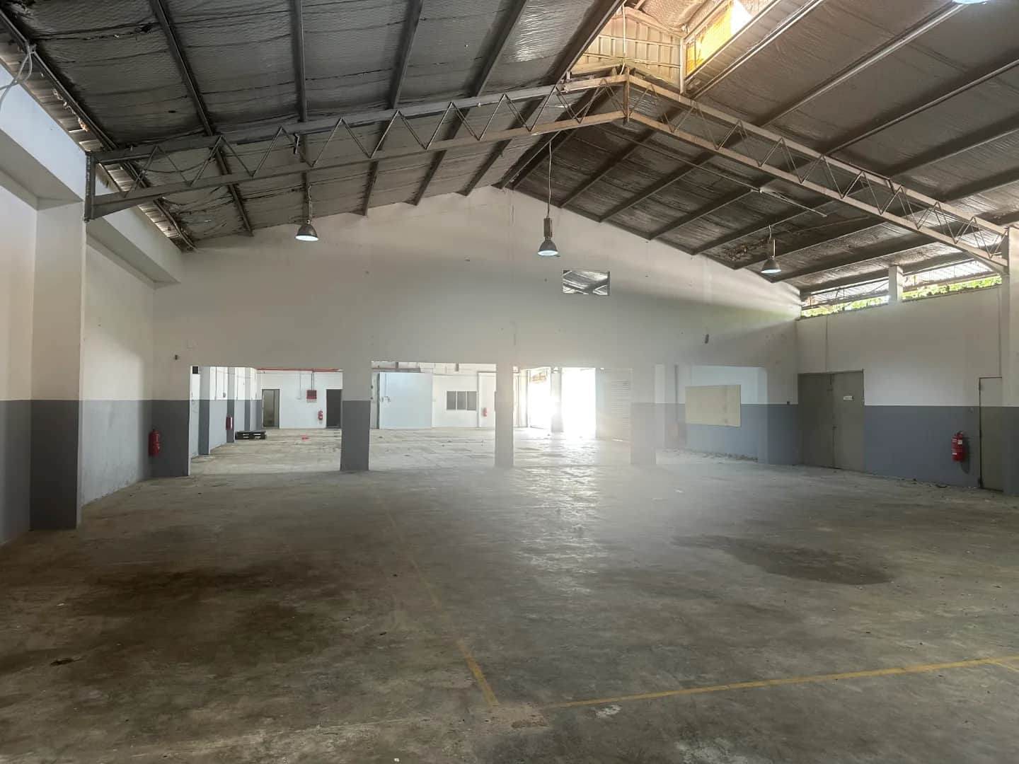 Semi-Detached Warehouse for Sale in Petaling Jaya (Seksyen 51A, Showroom Potential, SS2 Catchment) 7