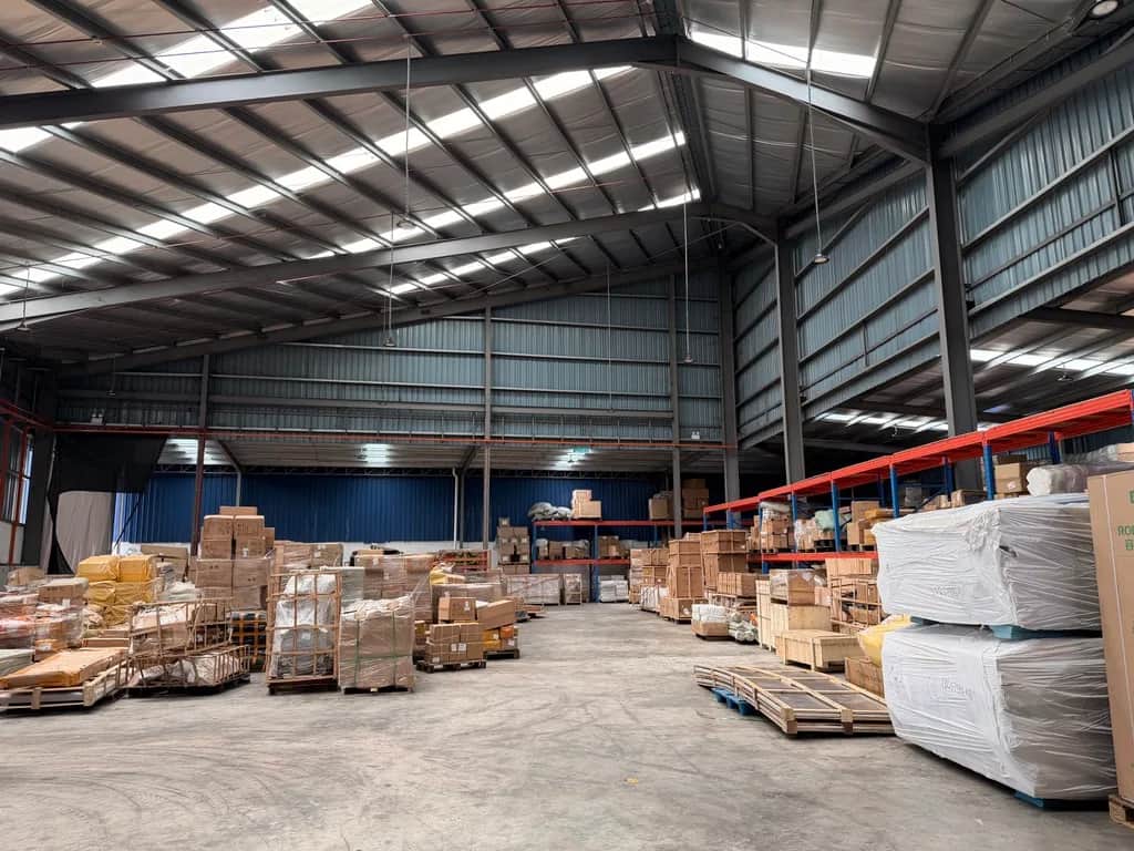 Detached Factory for Sale in Puchong (Newly Built, 11,000sqft , Near LDP) 1