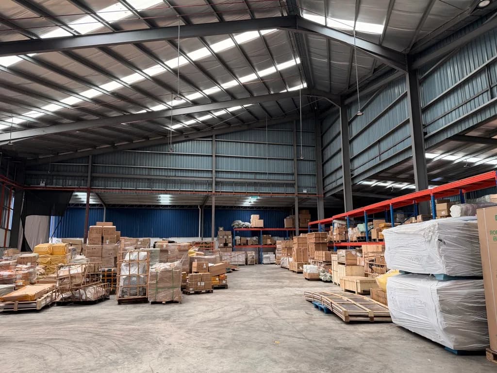 Detached Factory for Sale in Puchong (Newly Built, 11,000sqft , Near LDP) 1