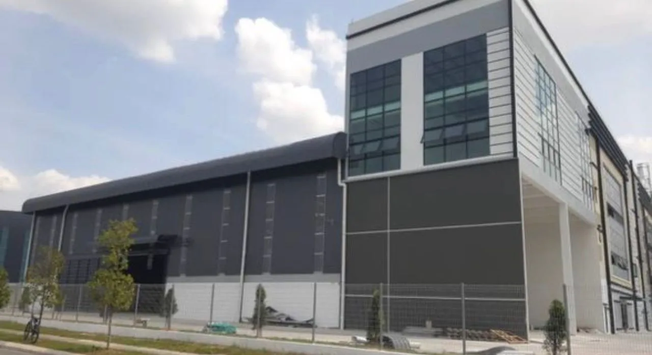 BIG WAREHOUSE FOR RENT @ JALA SUNGAI CHANDONG 21/KS11 1