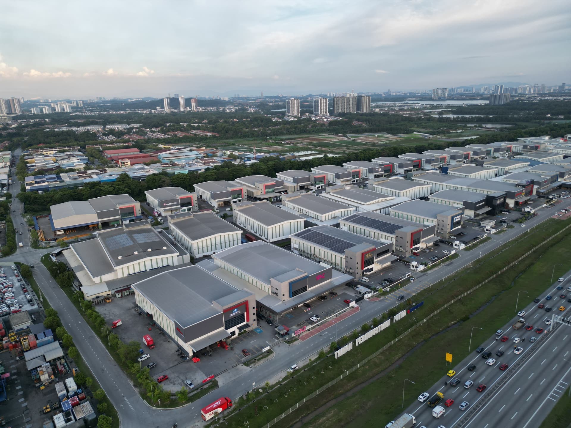 Detached Factory for Sale @ Taman Perindustrian Putra - 1
