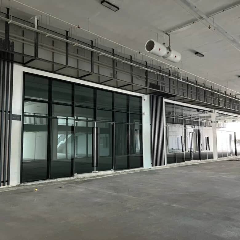 Emhub Warehouse for Rent in Kota Damansara, Petaling Jaya - 2