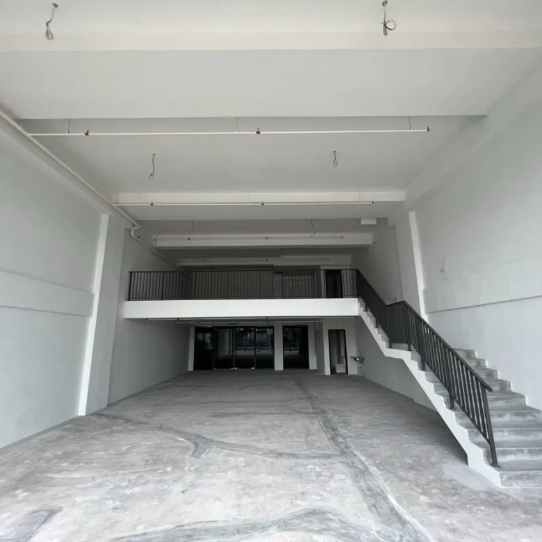 Emhub Warehouse for Rent in Kota Damansara, Petaling Jaya - 1