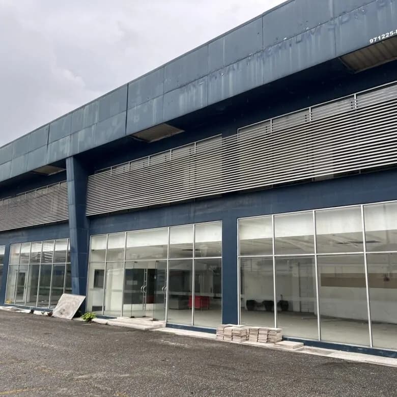Warehouse / Showroom for Rent in Chan Sow Lin, Kuala Lumpur - 1