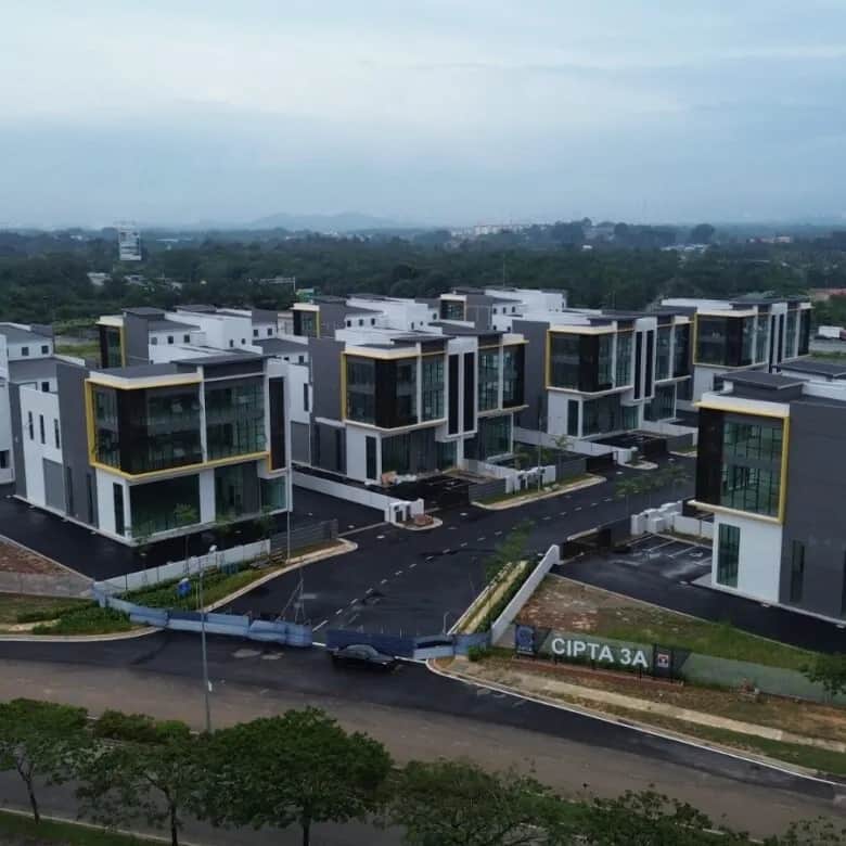 Semi-D Factory for Sale in Serenia City, Dengkil (Freehold) - 6