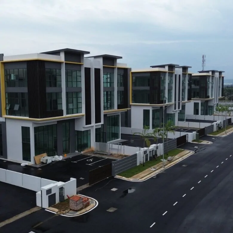 Semi-D Factory for Sale in Serenia City, Sepang (9,000 sqft) - 8
