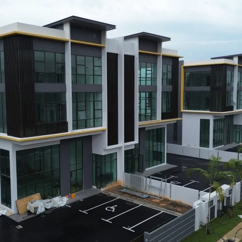 Semi-D Factory for Sale in Serenia City, Dengkil (Freehold) - 4
