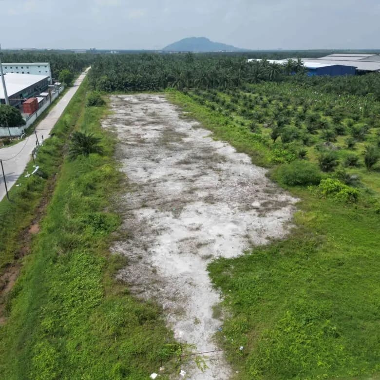 Industrial Land for Sale in Telok Panglima Garang (2.5 Acres) - 1